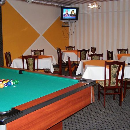 Denisa Hotel Otopeni Kültér fotó