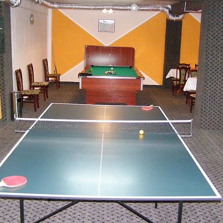 Denisa Hotel Otopeni Kültér fotó