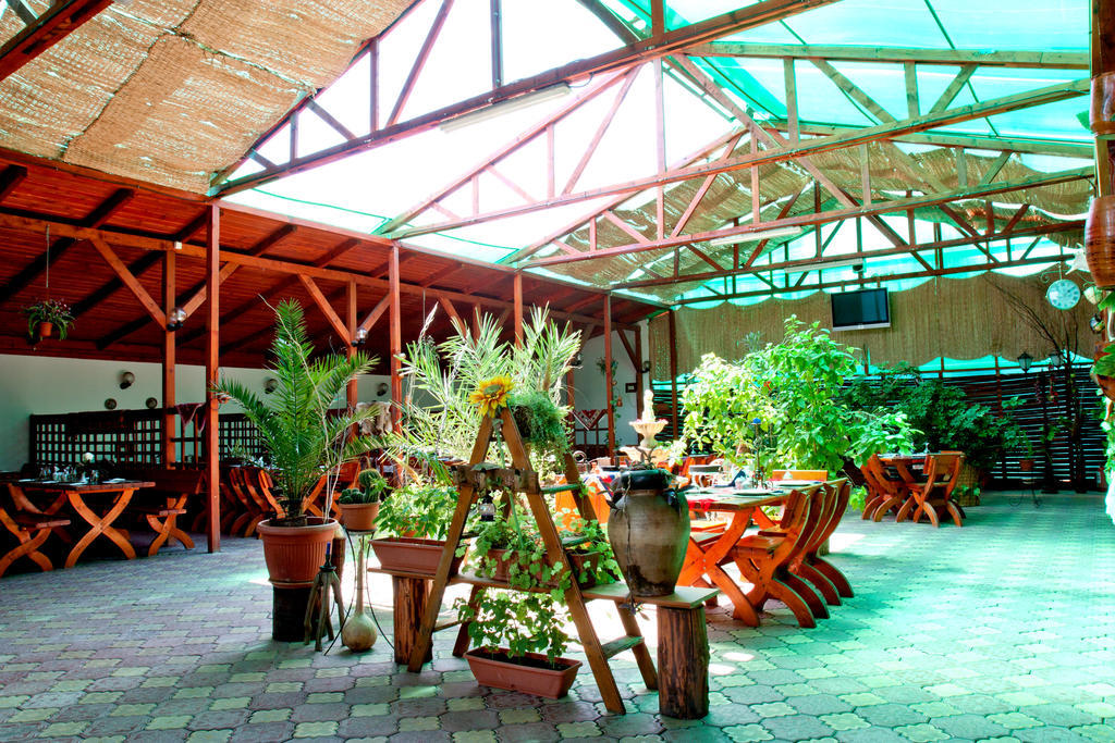 Denisa Hotel Otopeni Kültér fotó