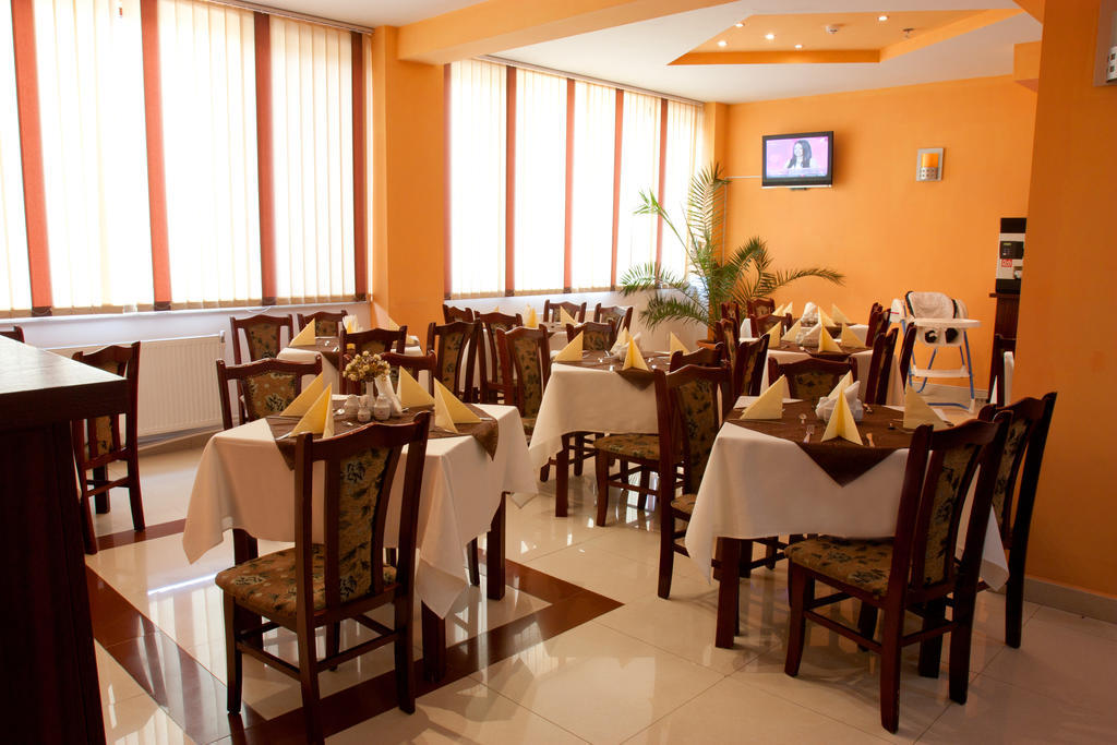 Denisa Hotel Otopeni Kültér fotó